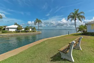 554 Spanish Dr S, Longboat Key, FL 34228 - Photo 65