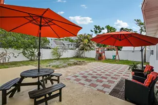 3925 Prado Dr, Sarasota, FL 34235 - Photo 23