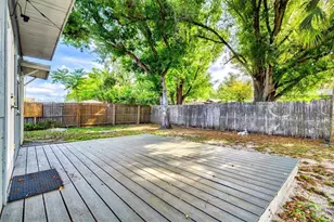 5911 Olive Ave, Sarasota, FL 34231 - Photo 29