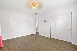 5911 Olive Ave, Sarasota, FL 34231 - Photo 25