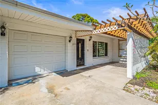 2717 Parma St, Sarasota, FL 34231 - Photo 5