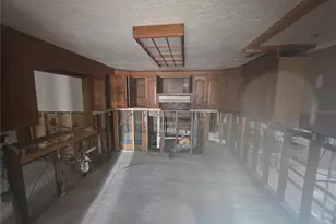 1016 Greer Dr, Sarasota, FL 34237 - Photo 7