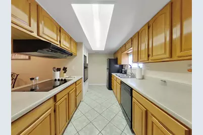 8608 Cattail Drive #4, Temple Terrace, FL 33637 - Photo 7