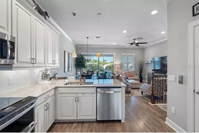 6057 Moorings Drive S, Saint Petersburg, FL 33712 - Photo 11