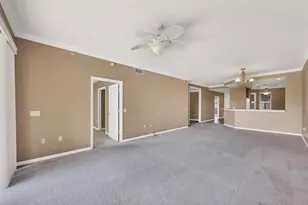8406 Wethersfield Run, Lakewood Ranch, FL 34202 - Photo 15