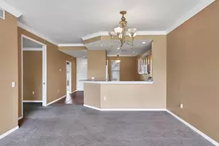 8406 Wethersfield Run, Lakewood Ranch, FL 34202 - Photo 17
