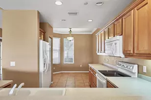8406 Wethersfield Run, Lakewood Ranch, FL 34202 - Photo 21