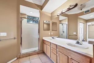 8406 Wethersfield Run, Lakewood Ranch, FL 34202 - Photo 33