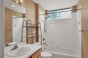 8406 Wethersfield Run, Lakewood Ranch, FL 34202 - Photo 29