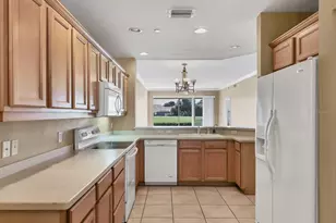 8406 Wethersfield Run, Lakewood Ranch, FL 34202 - Photo 25