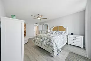 1460 Gulf Blvd, Clearwater, FL 33767 - Photo 17