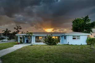 210 21st St NE, Bradenton, FL 34208 - Photo 21