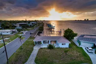 210 21st St NE, Bradenton, FL 34208 - Photo 19
