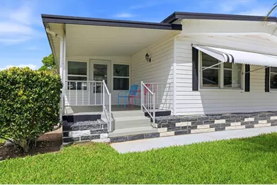 6710 36th Avenue E #127, Palmetto, FL 34221 - Photo 3