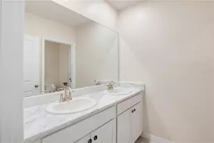 813 161st St E, Bradenton, FL 34212 - Photo 37