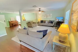 11521 Southern Creek Dr, Gibsonton, FL 33534 - Photo 3