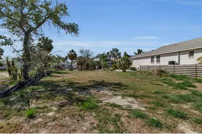 243 Coolidge Drive, Sarasota, FL 34236 - Photo 9