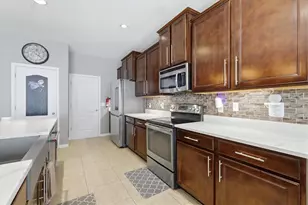 115 Brilliant Bloom Ct, Bradenton, FL 34212 - Photo 11