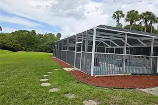 2974 Captiva Gardens Dr, Sarasota, FL 34231 - Photo 13