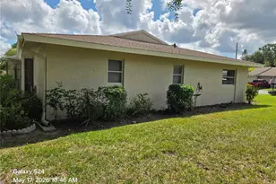 2974 Captiva Gardens Dr, Sarasota, FL 34231 - Photo 35