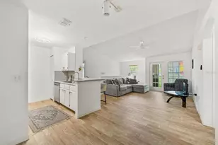 8933 Manor Loop, Lakewood Ranch, FL 34202 - Photo 11