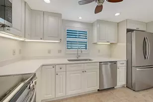 6140 Midnight Pass Rd, Sarasota, FL 34242 - Photo 9