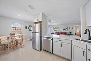 920 Myrtle Ave, Venice, FL 34285 - Photo 13