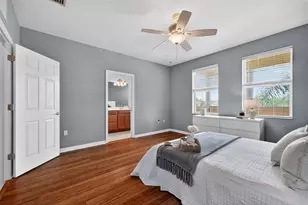 3736 82nd Ave Cir E, Sarasota, FL 34243 - Photo 17