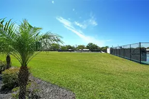 7510 Preserves Ct, Sarasota, FL 34243 - Photo 13