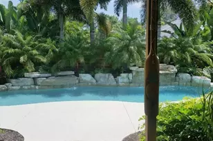 2704 Marlette St, Sarasota, FL 34231 - Photo 3