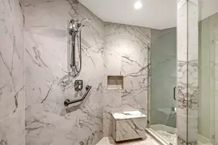 415 L Ambiance Dr, Longboat Key, FL 34228 - Photo 29