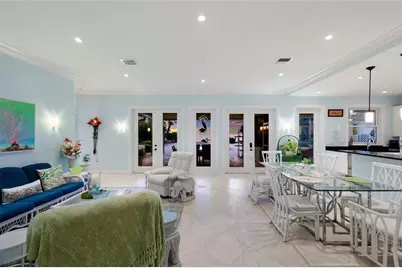 518 58th Street, Holmes Beach, FL 34217 - Photo 5