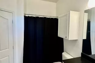 8319 38th St Cir E, Sarasota, FL 34243 - Photo 17