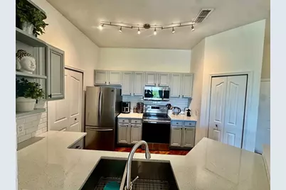 8319 38th Street Circle E #305, Sarasota, FL 34243 - Photo 7