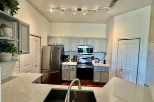 8319 38th St Cir E, Sarasota, FL 34243 - Photo 7