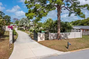 5618 Britannia Dr, Sarasota, FL 34231 - Photo 55