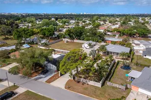 5618 Britannia Dr, Sarasota, FL 34231 - Photo 67
