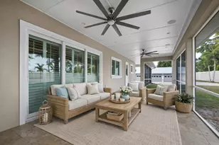 5618 Britannia Dr, Sarasota, FL 34231 - Photo 9