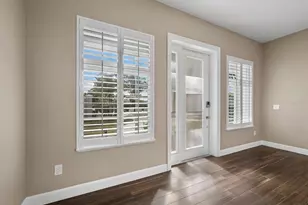 5618 Britannia Dr, Sarasota, FL 34231 - Photo 13