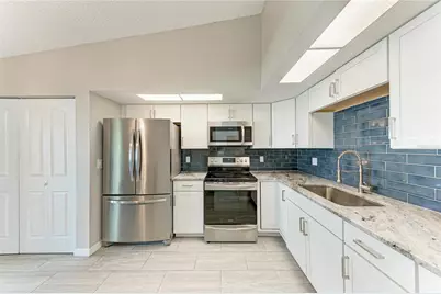 4110 39th Ave W, Bradenton, FL 34205 - Photo 17