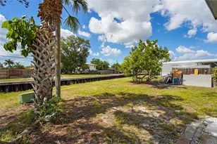 6624 Marina Dr, Bradenton, FL 34207 - Photo 11