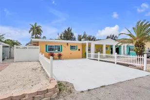 445 63rd St, Holmes Beach, FL 34217 - Photo 3