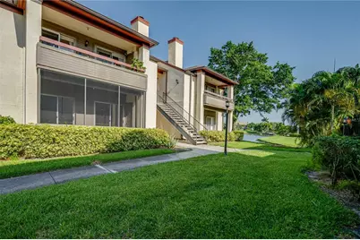 10263 Gandy Boulevard N #2106, Saint Petersburg, FL 33702 - Photo 3