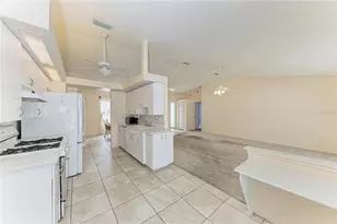 4916 32nd Ave Dr W, Bradenton, FL 34209 - Photo 5