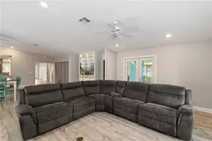 907 69th St NW, Bradenton, FL 34209 - Photo 7