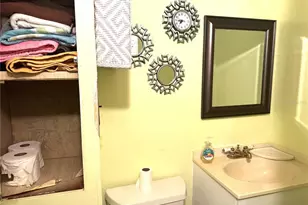 254 Southwinds Dr, Sarasota, FL 34231 - Photo 17