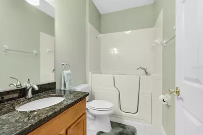 8120 Victoria Falls Circle, Sarasota, FL 34243 - Photo 33