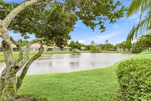 8120 Victoria Falls Cir, Sarasota, FL 34243 - Photo 39