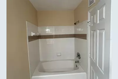 1195 Villagio Circle #102, Sarasota, FL 34237 - Photo 11