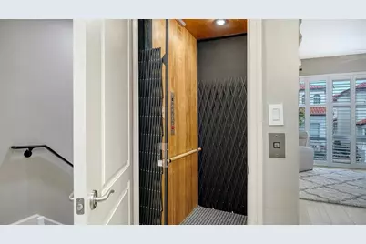 235 Cocoanut Avenue #106-B, Sarasota, FL 34236 - Photo 37